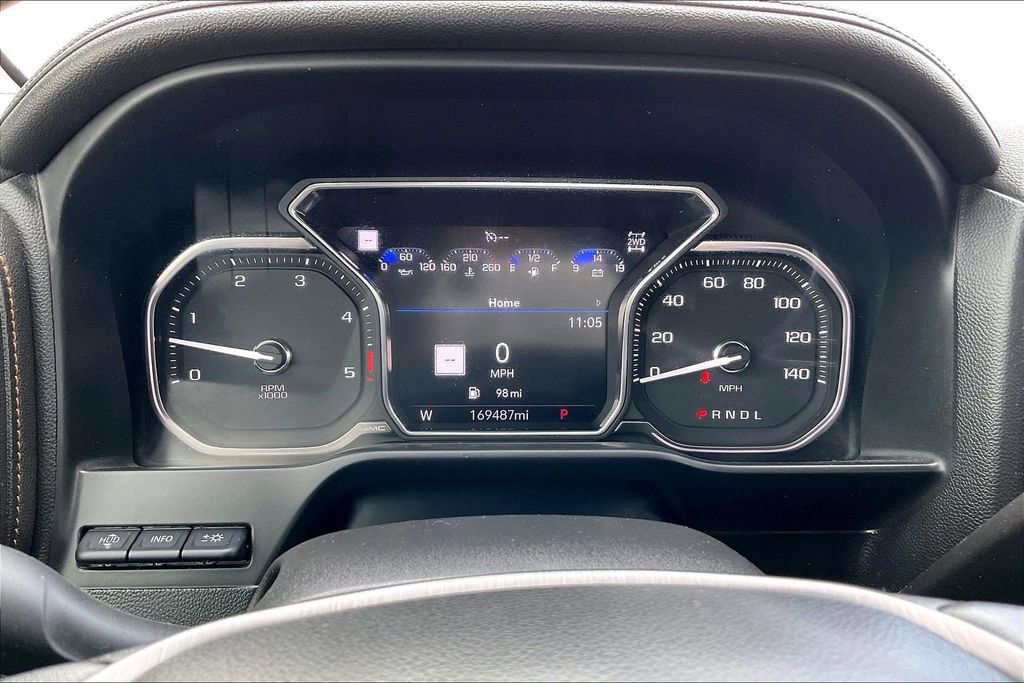Used 2021 GMC Sierra 2500 AT4 w/ AT4 Premium Plus Package AWD/4WD image 12