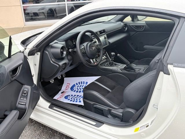 Used 2023 Toyota GR86 Premium image 16