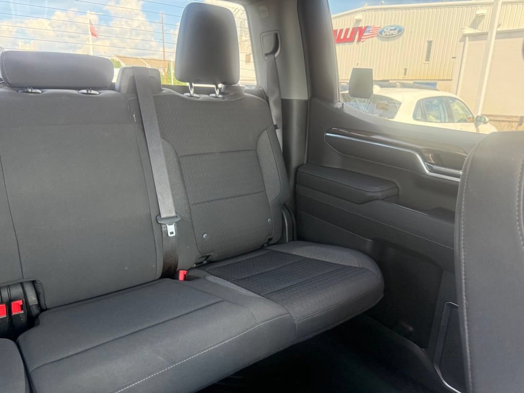 Used 2023 Chevrolet Silverado 1500 LT AWD/4WD image 52