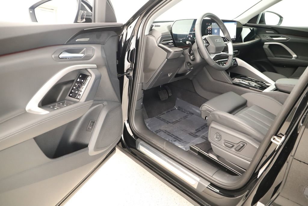 New 2025 Audi Q5 Premium Plus image 14
