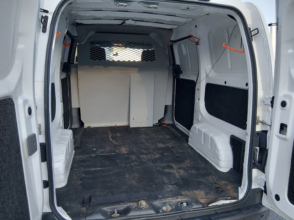 Used 2017 Chevrolet City Express LT FWD image 15