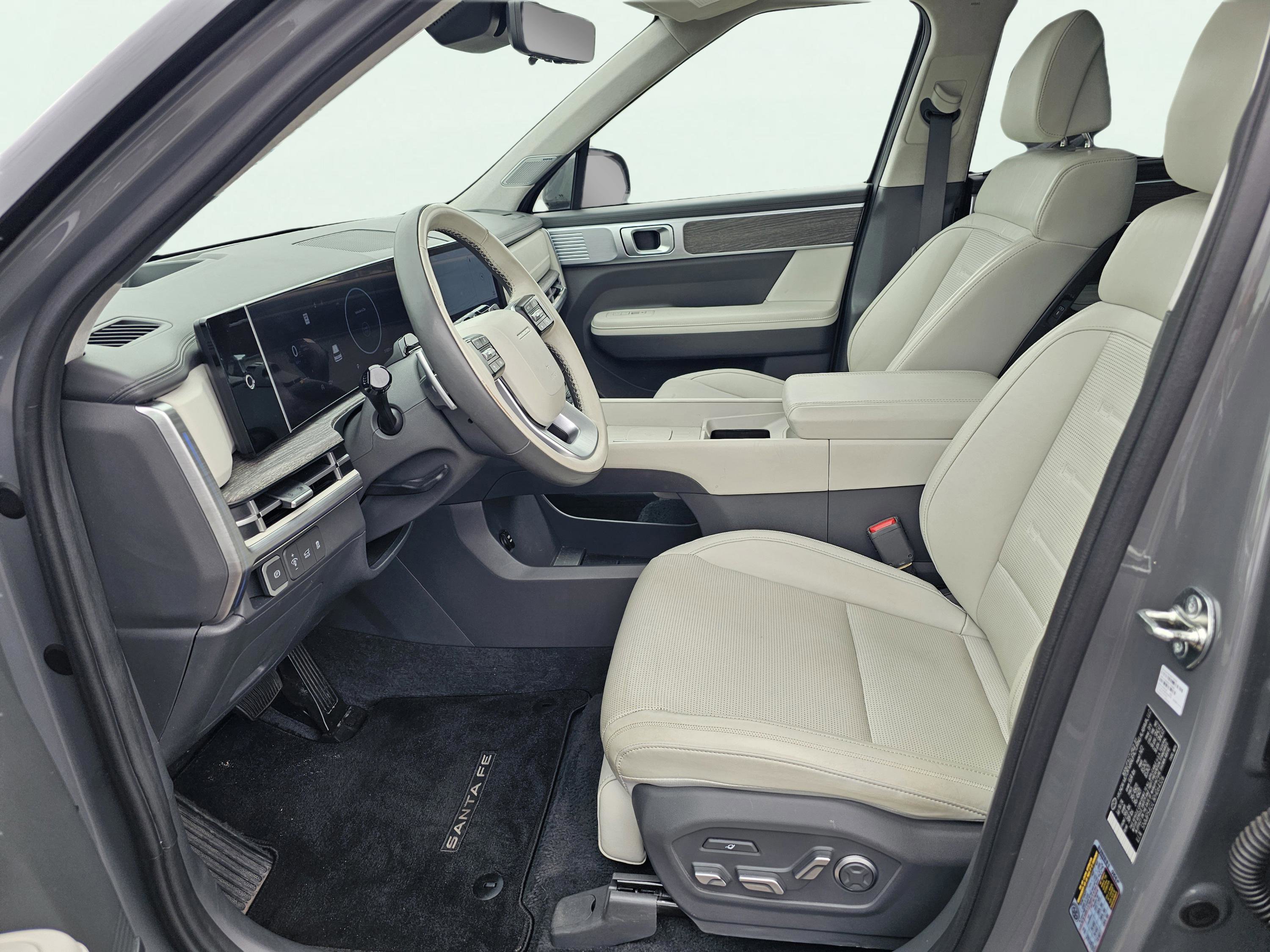 Used 2024 Hyundai Santa Fe Calligraphy FWD image 16