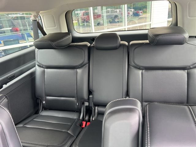 New 2026 Ford Expedition Max Platinum w/ Driver's Package AWD/4WD image 14