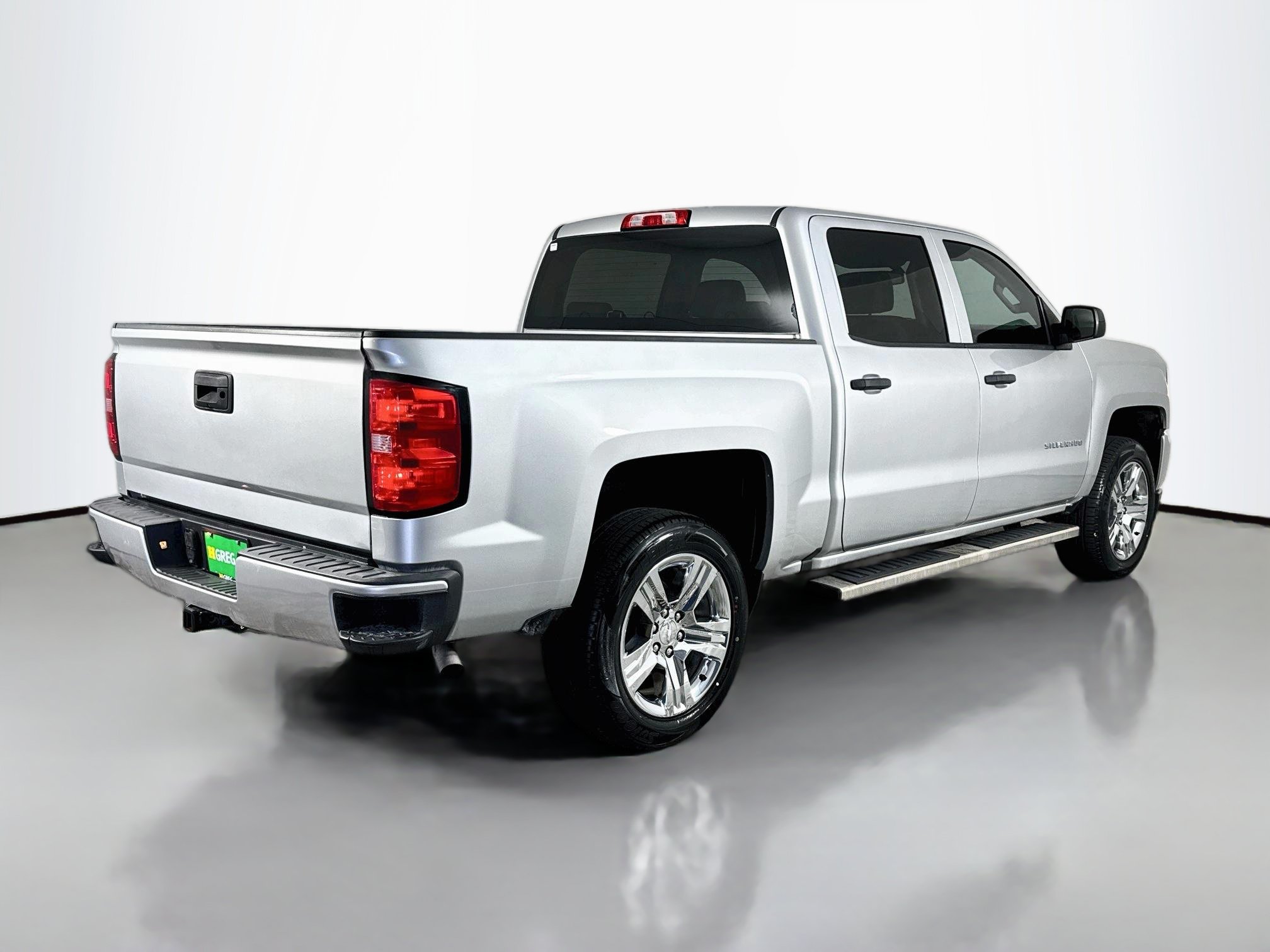 Used 2018 Chevrolet Silverado 1500 Custom w/ Custom Value Package RWD image 10