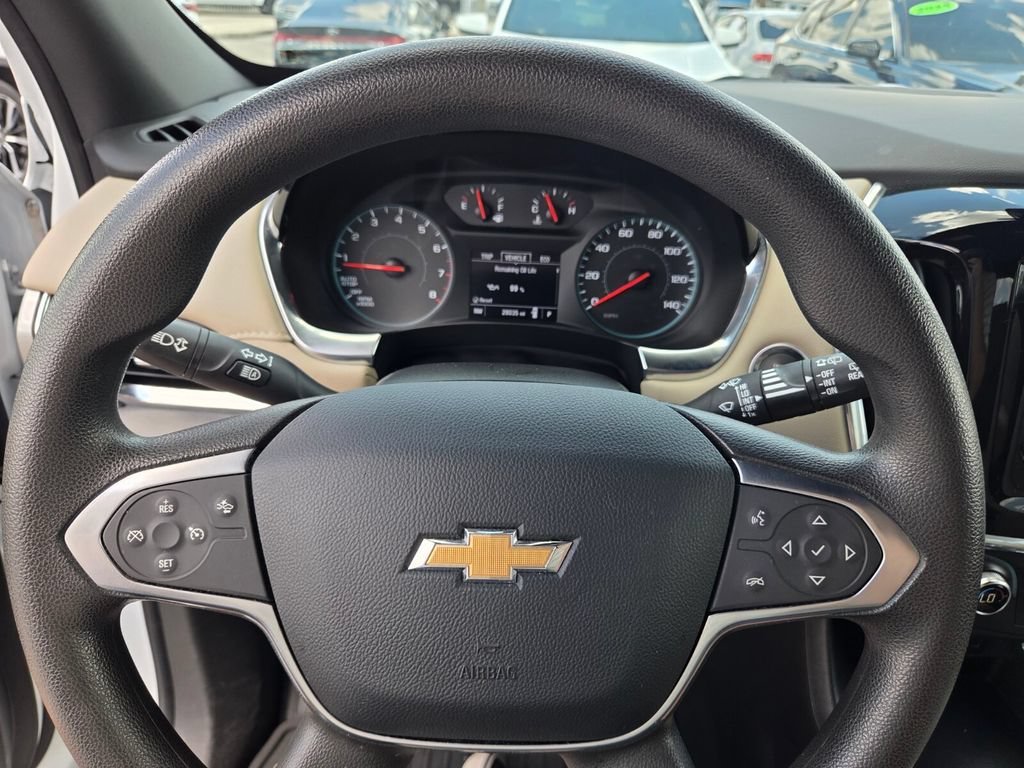 Used 2023 Chevrolet Traverse LS FWD image 28