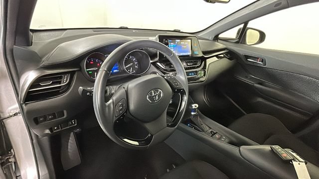 Used 2018 Toyota C-HR XLE FWD image 13