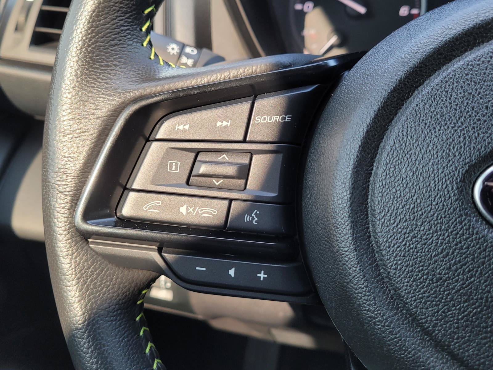 Used 2025 Subaru Ascent Onyx Edition AWD/4WD image 9