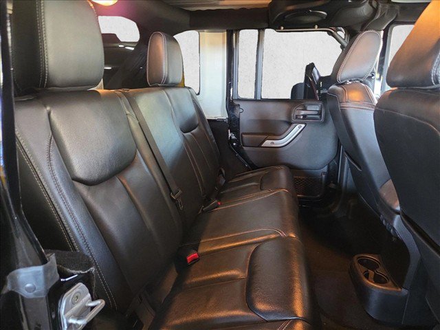 Used 2013 Jeep Wrangler Unlimited Rubicon w/ Connectivity Group AWD/4WD image 17