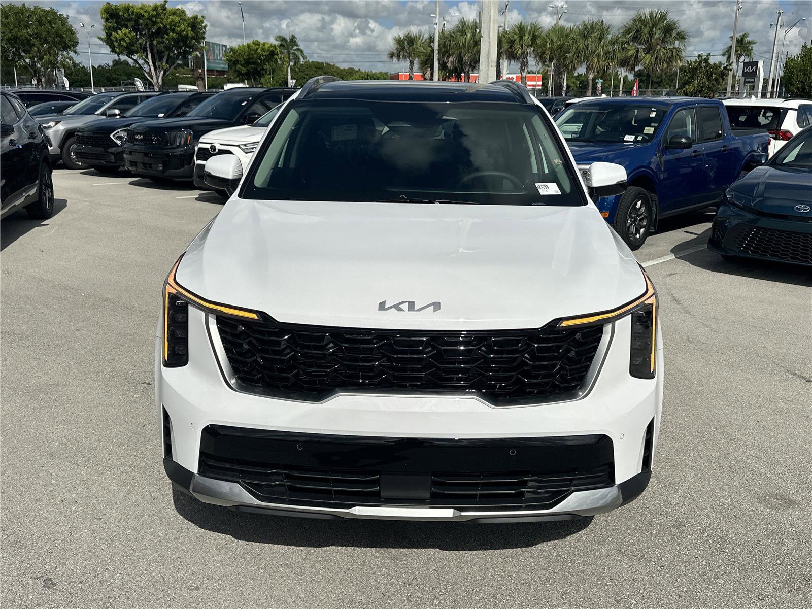 New 2026 Kia Sorento S image 2