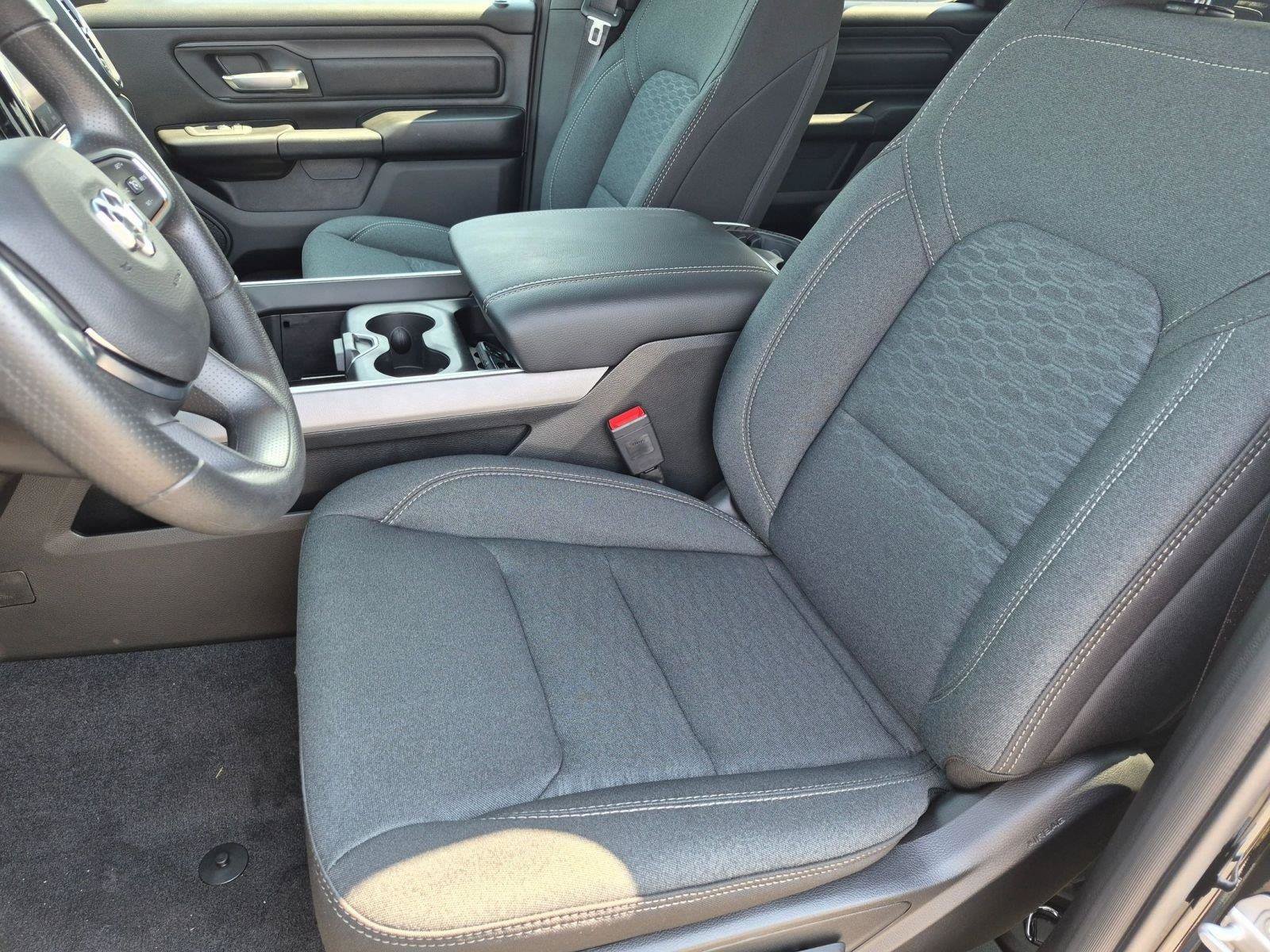 New 2026 RAM 1500 Express AWD/4WD image 13
