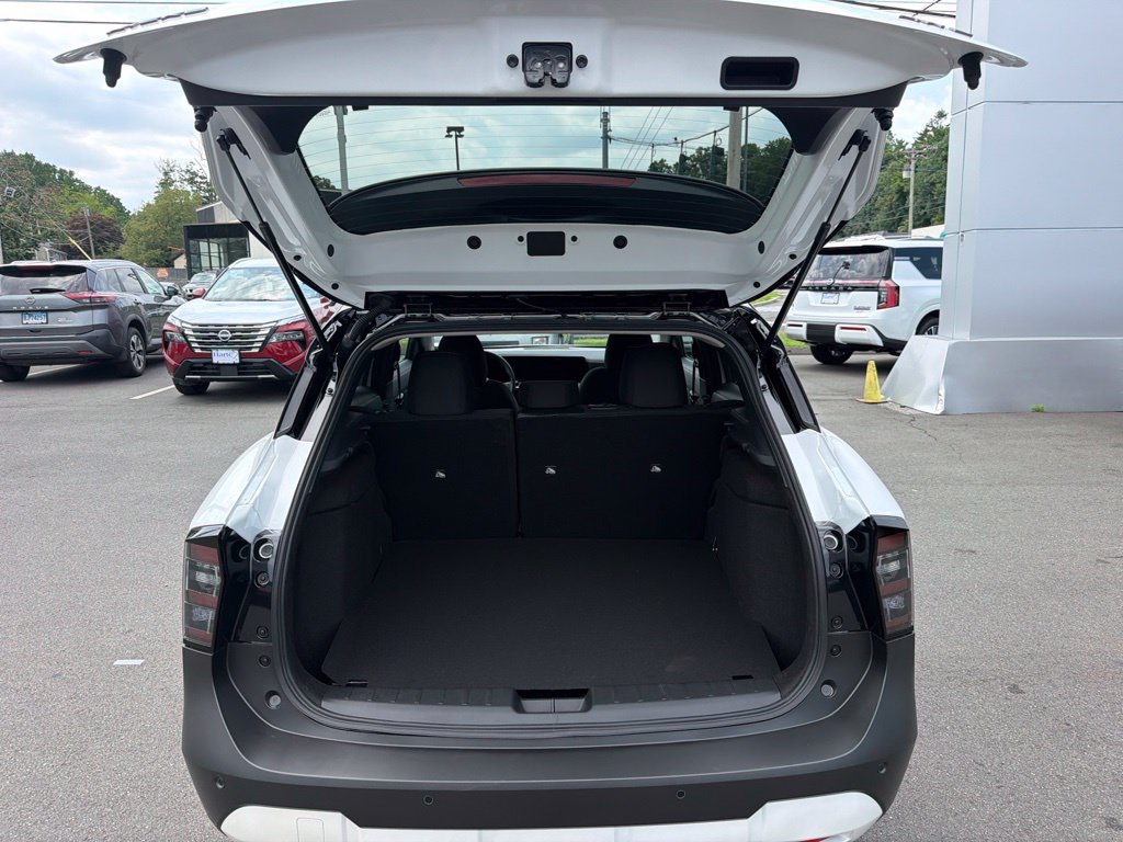 New 2026 Nissan Kicks SV w/ SV Premium Package AWD/4WD image 20