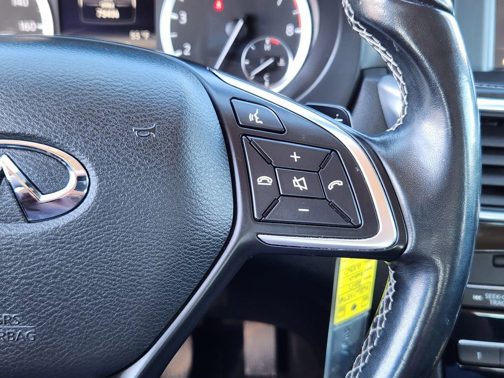 Used 2017 INFINITI QX30 Premium w/ Technology Package image 19