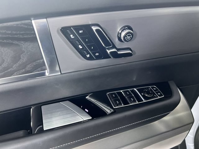 Used 2026 Cadillac Vistiq Platinum w/ LPO, Floor Liner Package AWD/4WD image 23