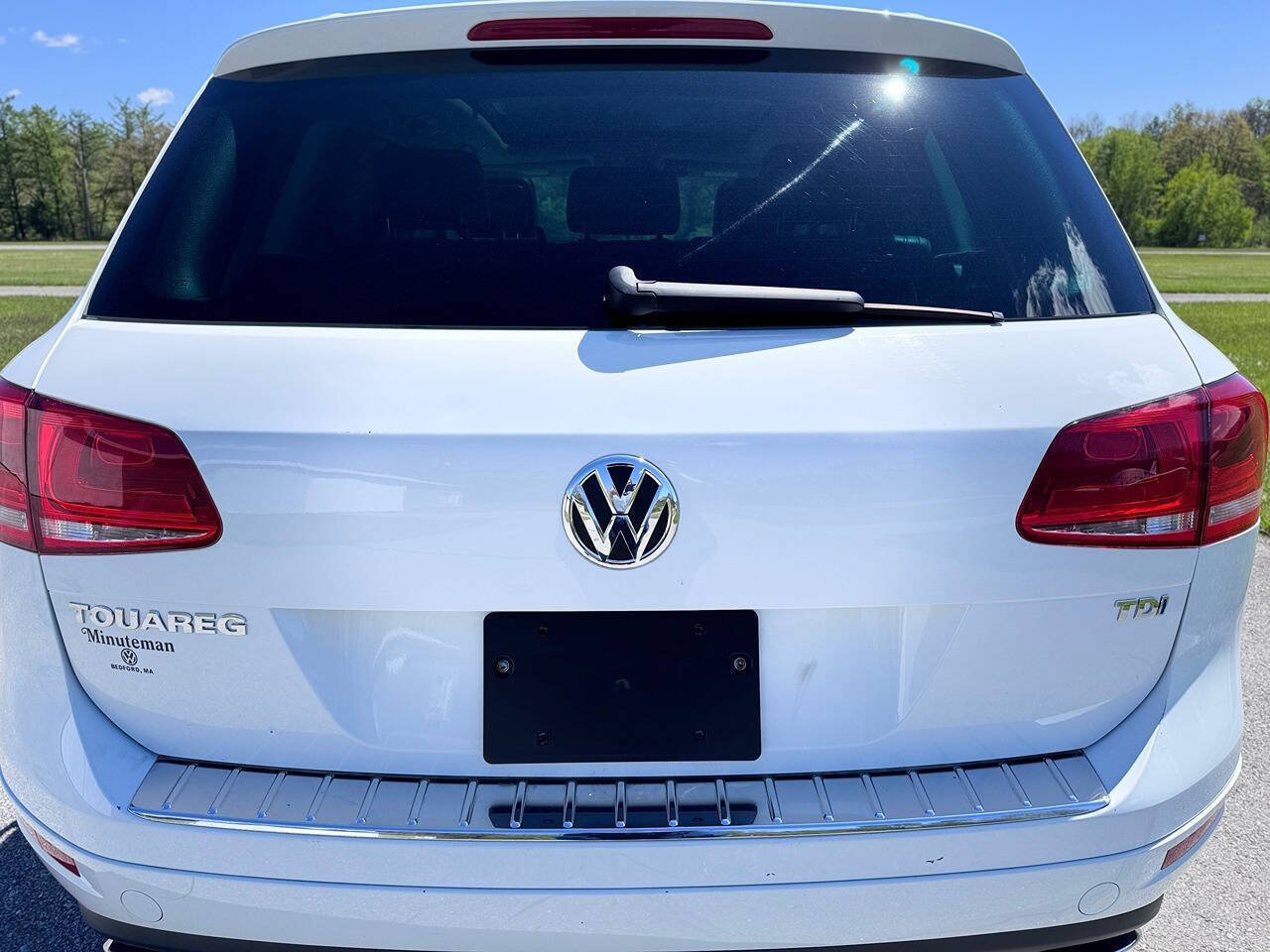Used 2014 Volkswagen Touareg TDI AWD/4WD image 13
