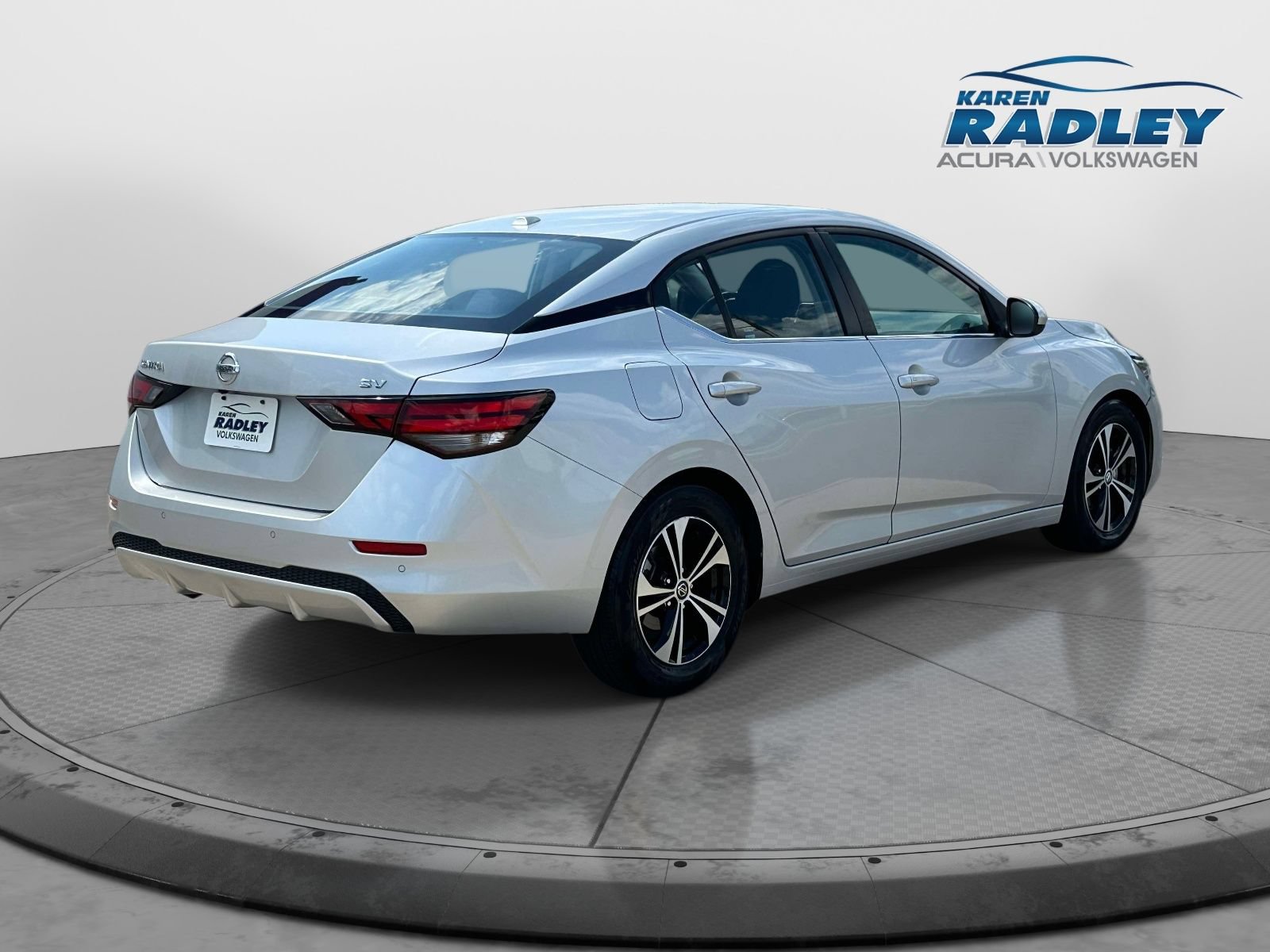 Used 2021 Nissan Sentra SV FWD image 2