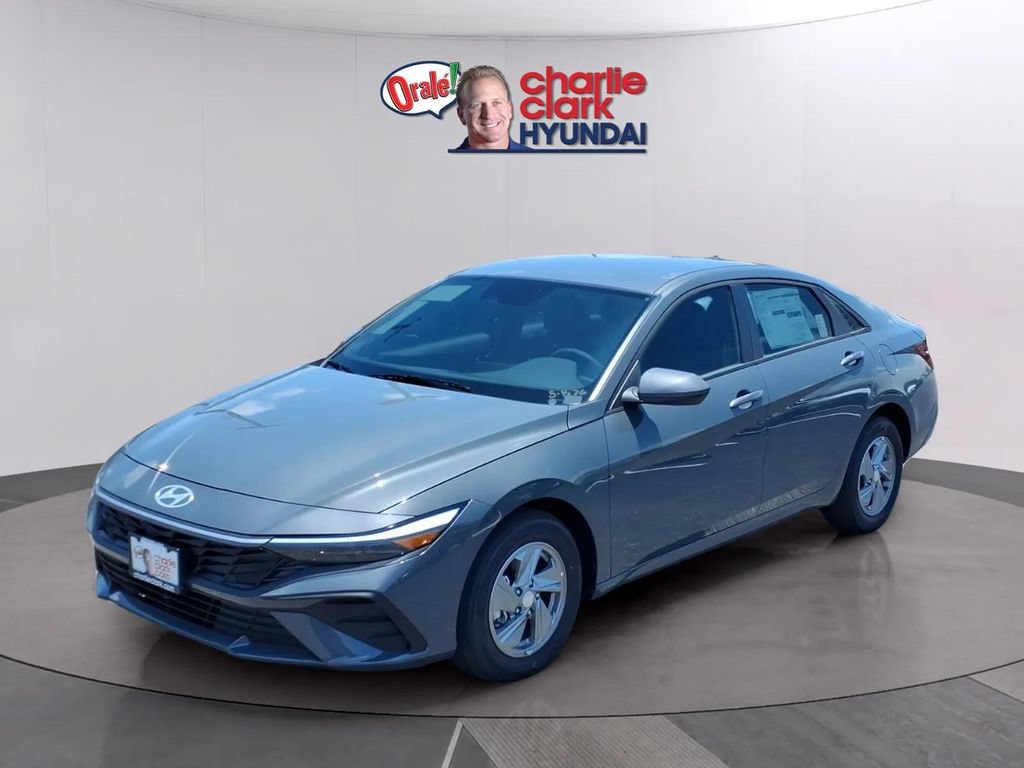 New 2026 Hyundai Elantra SE