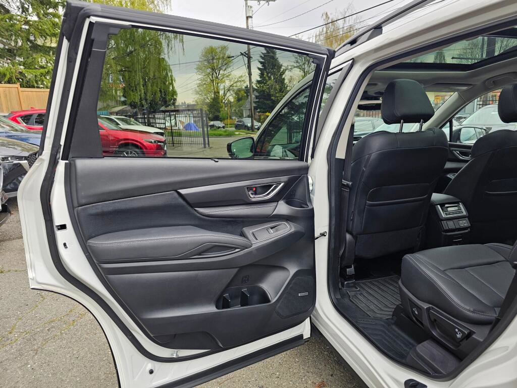 Used 2024 Subaru Ascent Limited w/ Technology Package image 17