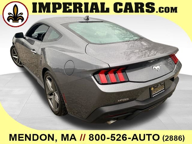 Used 2025 Ford Mustang Coupe RWD image 10