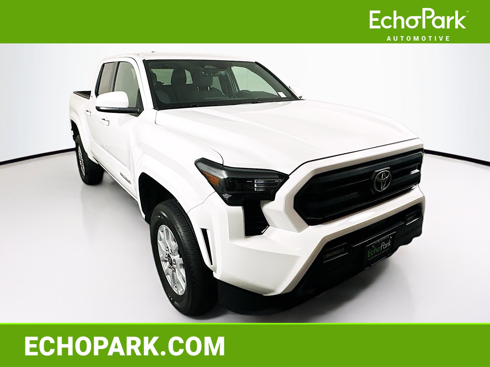 Used 2025 Toyota Tacoma SR5 AWD/4WD image 1