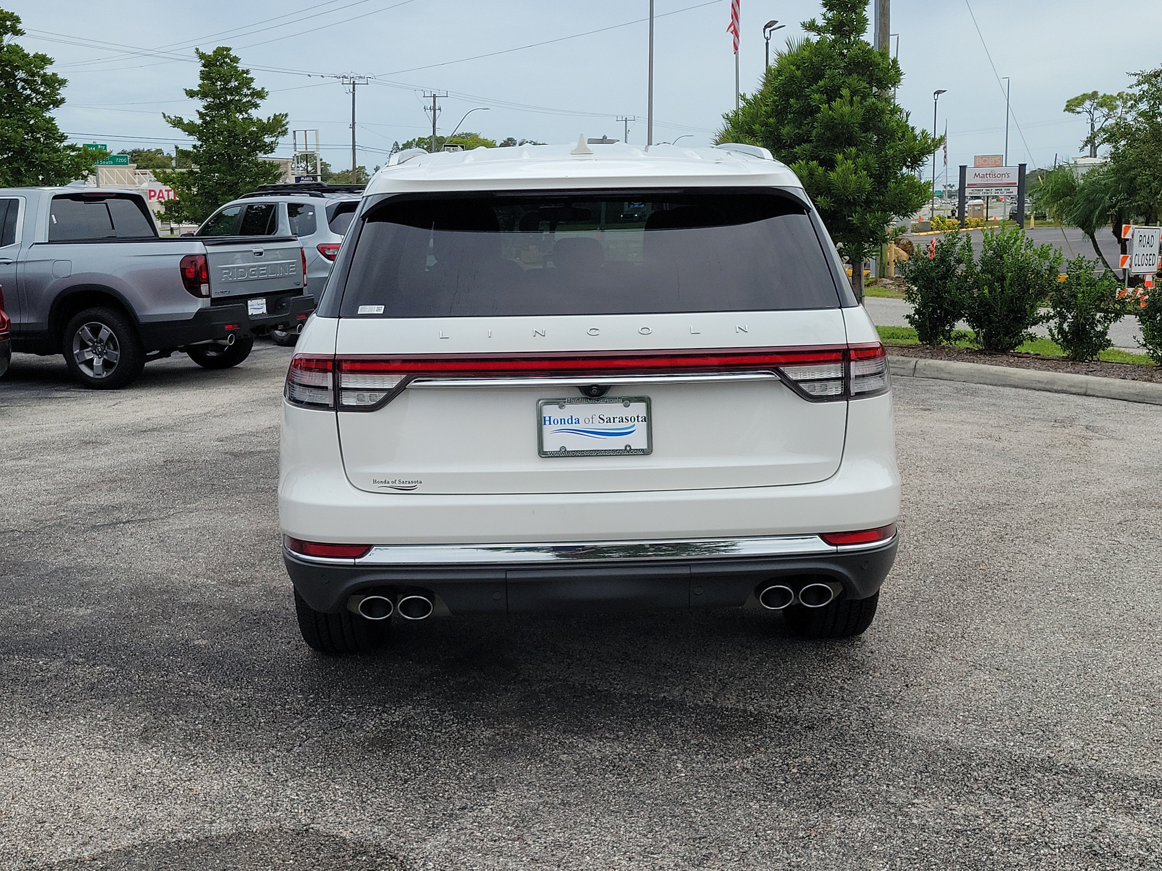 Used 2023 Lincoln Aviator AWD w/ Class IV Trailer Tow Package image 6