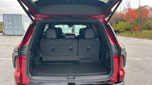 Certified 2024 Chevrolet Traverse RS image 13