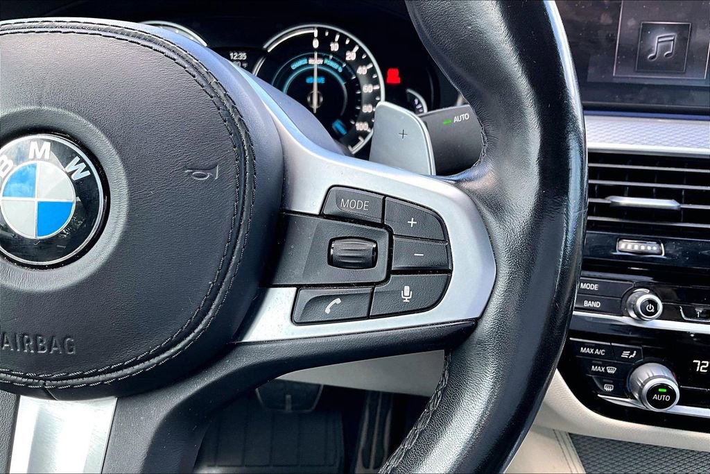 Used 2019 BMW 530e w/ M Sport Package image 21