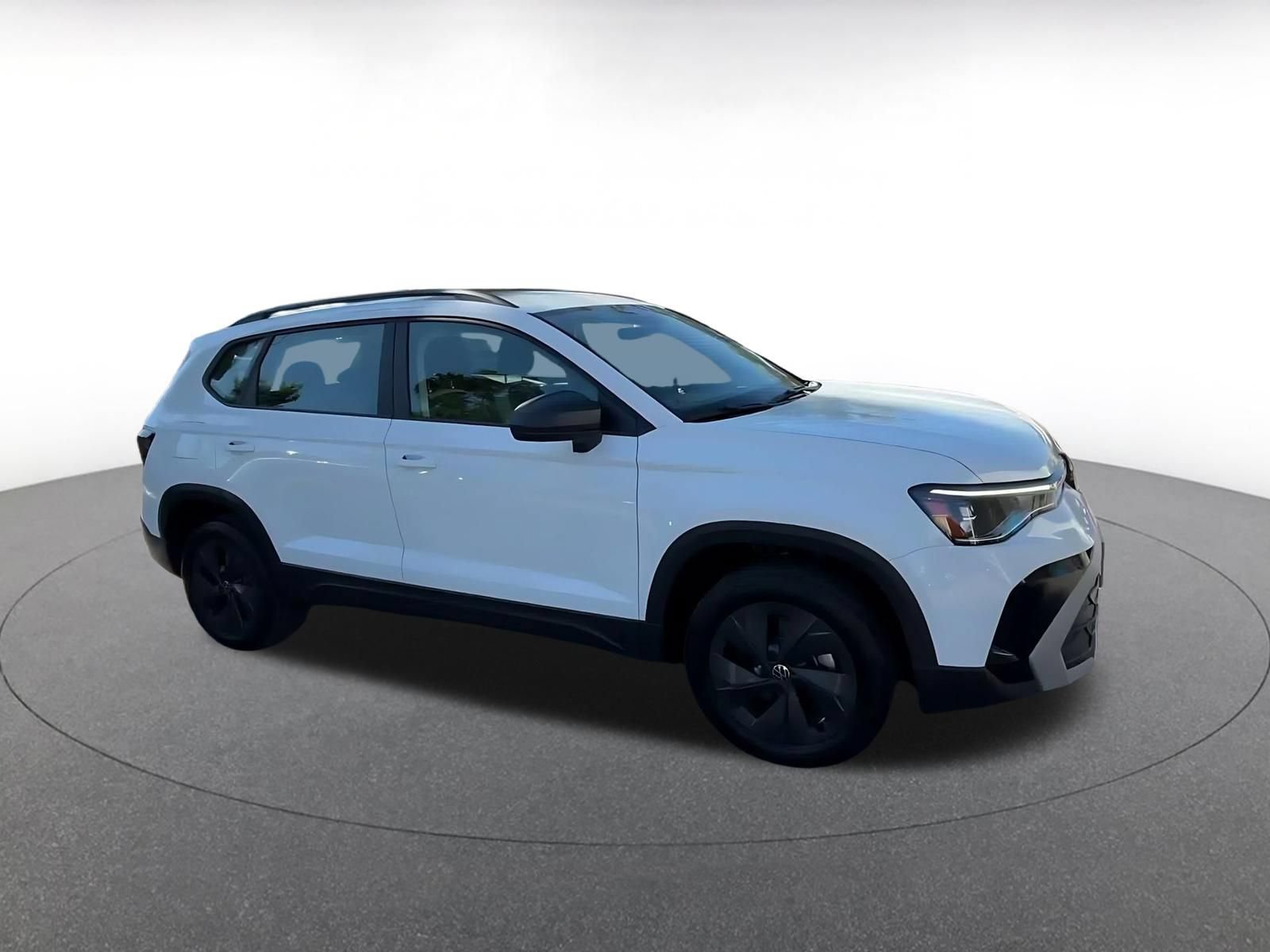 Used 2026 Volkswagen Taos S FWD image 2
