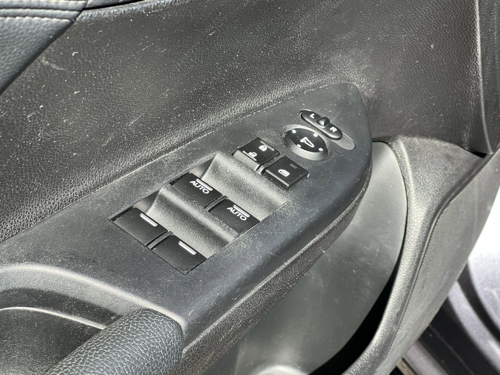 Used 2016 Honda Accord EX-L image 12