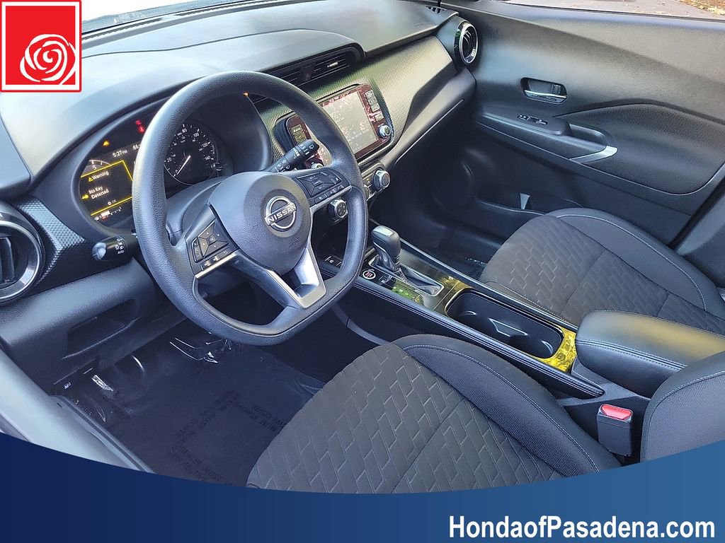 Used 2023 Nissan Kicks SV FWD image 9