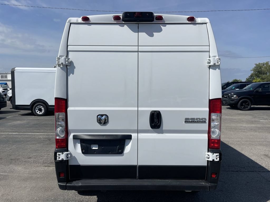 Used 2025 RAM ProMaster 2500 w/ Convenience Group FWD image 14