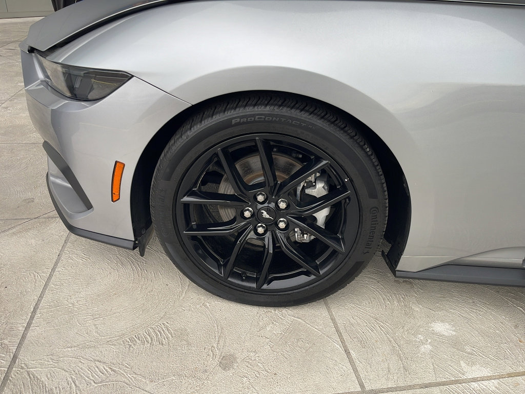 Certified 2024 Ford Mustang Coupe RWD image 32