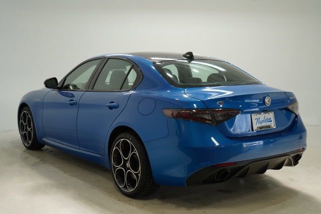 New 2025 Alfa Romeo Giulia AWD image 5