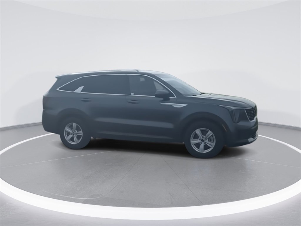 Used 2025 Kia Sorento LX image 9
