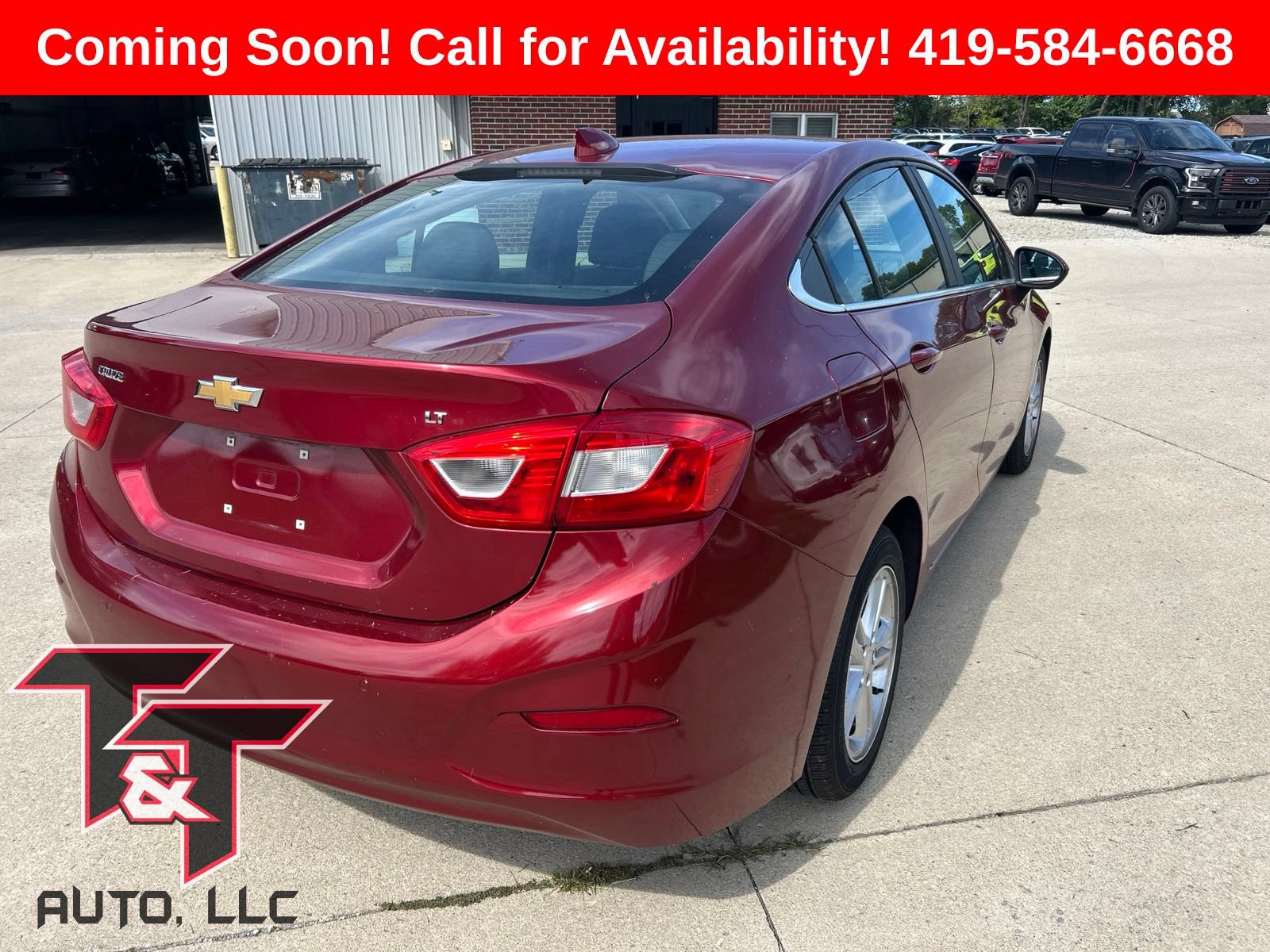 Used 2017 Chevrolet Cruze LT w/ Convenience Package FWD image 4
