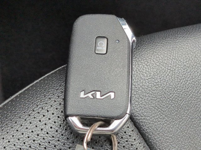 Used 2022 Kia Niro EX Premium FWD image 29