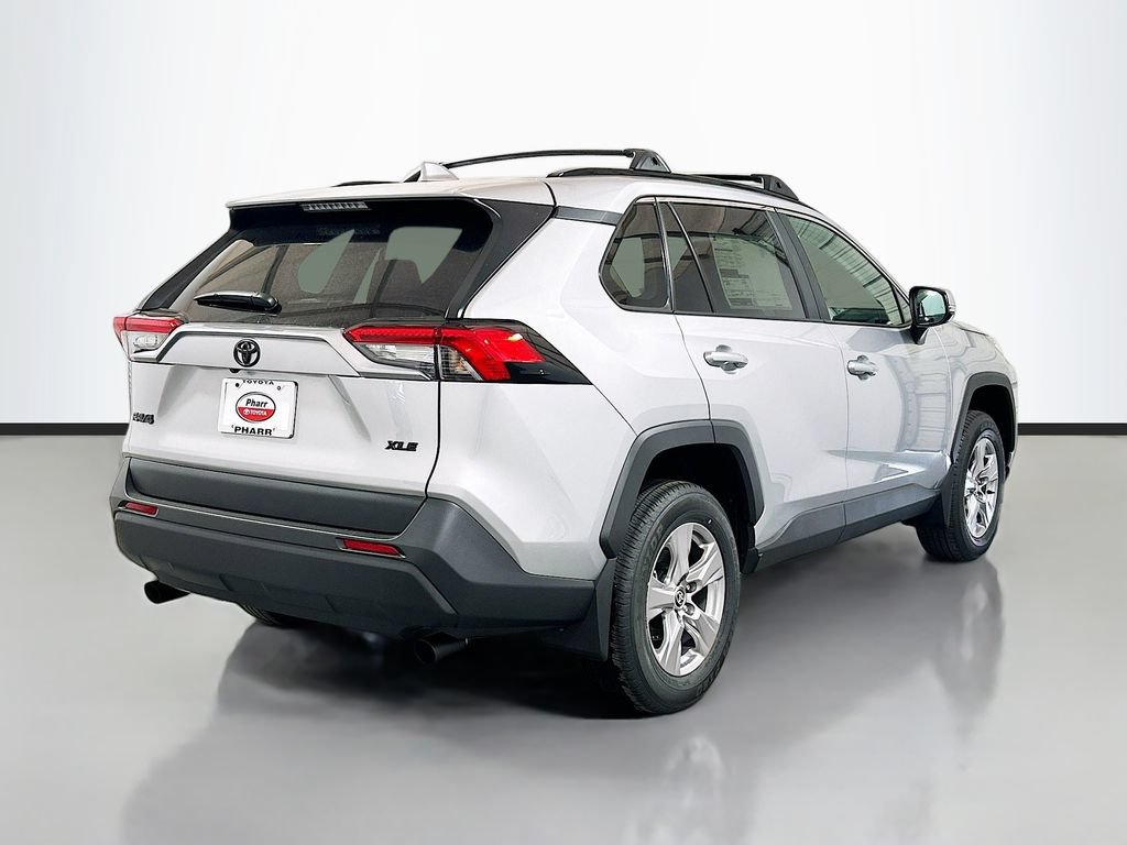 New 2025 Toyota RAV4 XLE w/ Convenience Package FWD image 4