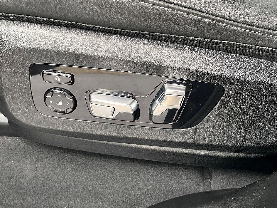 Used 2025 BMW X7 xDrive40i image 10