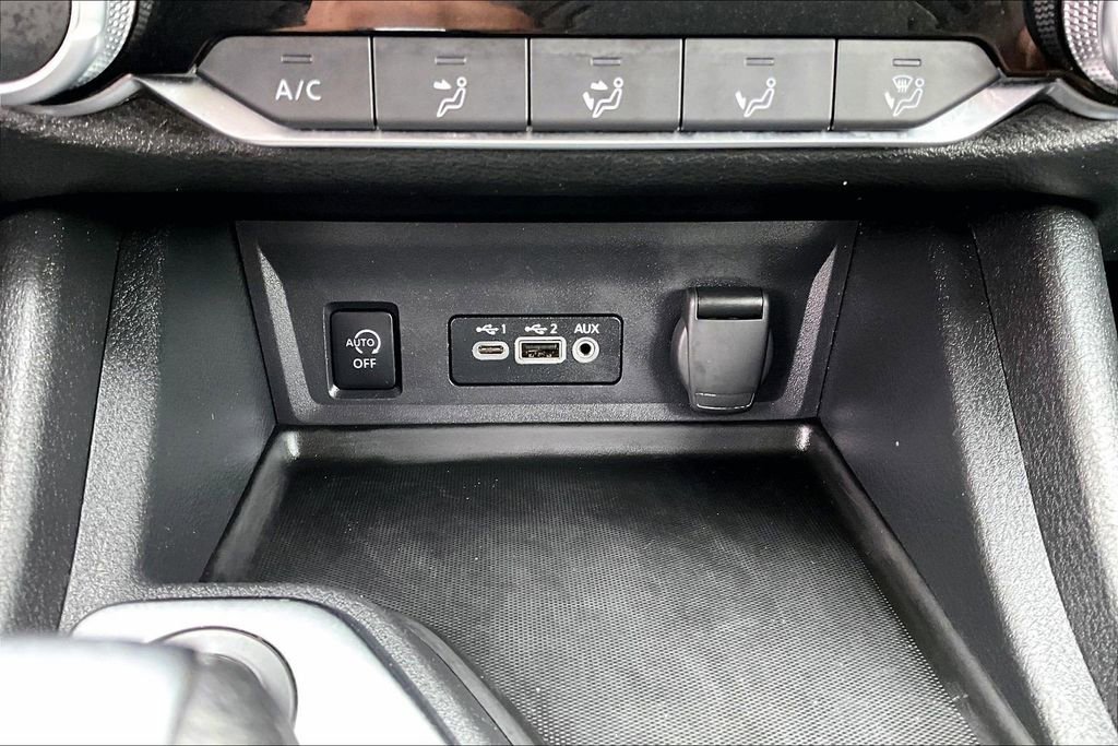 Used 2024 Nissan Sentra SV FWD image 26