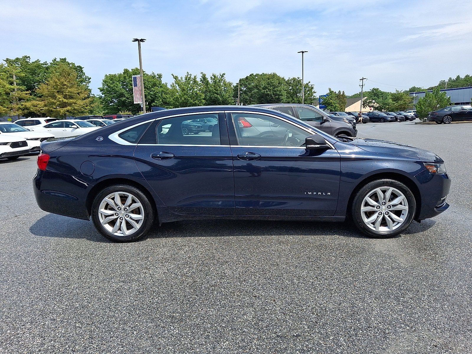 Used 2018 Chevrolet Impala LT FWD image 7