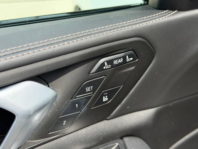 Used 2024 BMW X7 xDrive40i w/ M Sport Package AWD/4WD image 13