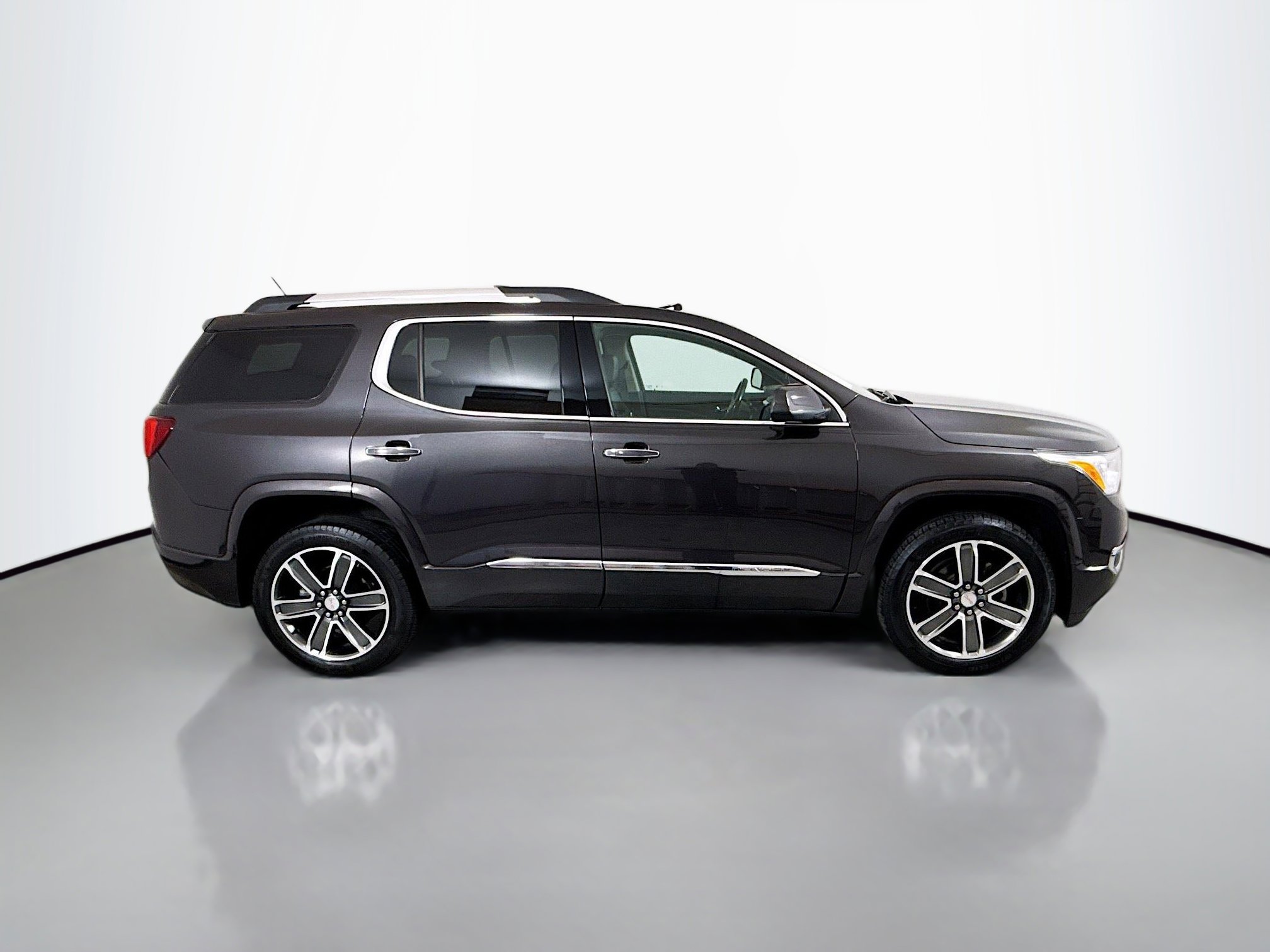 Used 2019 GMC Acadia Denali w/ Technology Package image 8