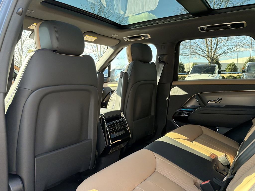 New 2026 Land Rover Range Rover Sport Dynamic SE image 10