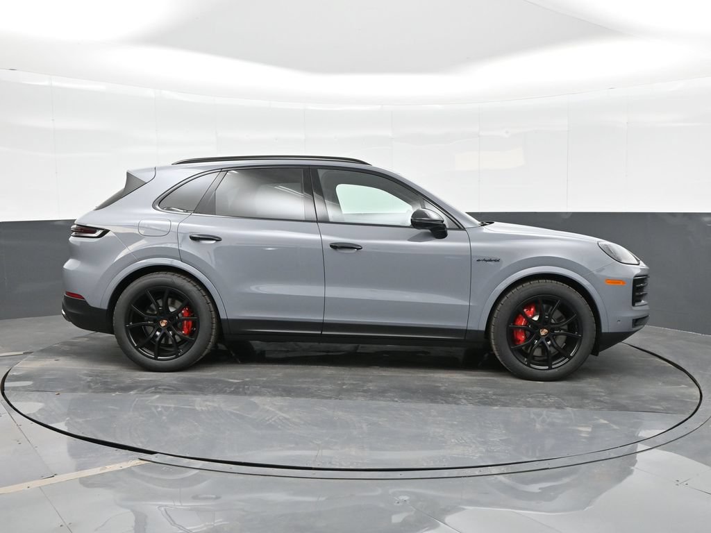 New 2026 Porsche Cayenne S AWD/4WD image 10