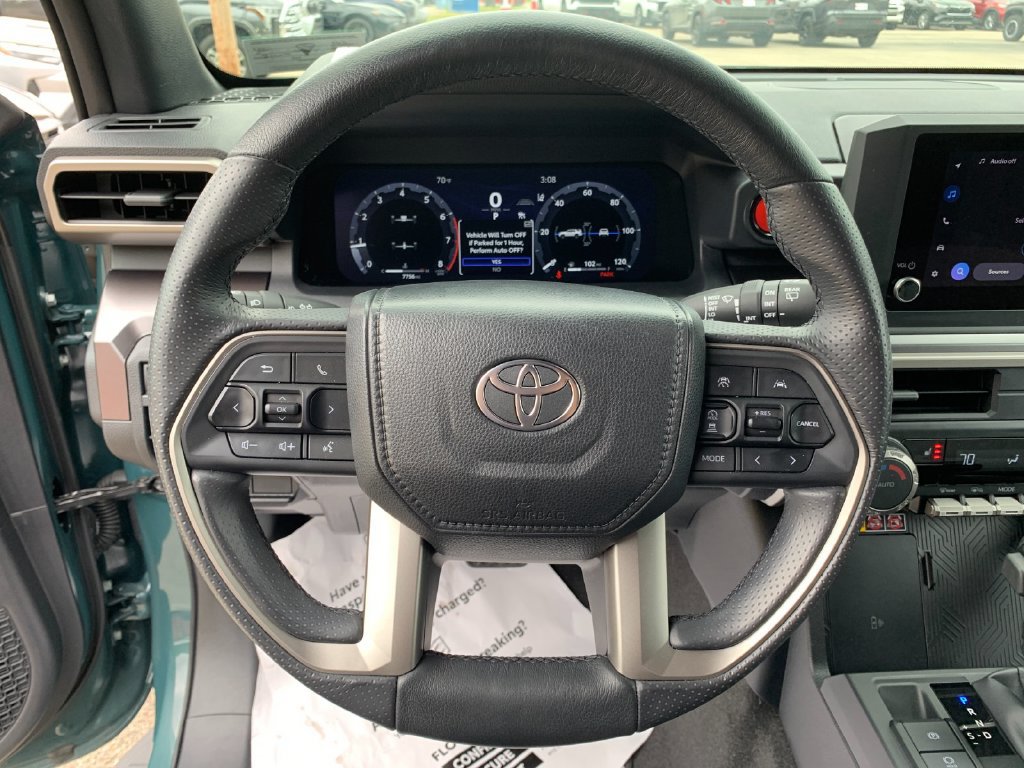 Used 2025 Toyota 4Runner TRD Off-Road AWD/4WD image 26