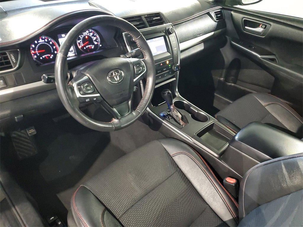 Used 2017 Toyota Camry XLE image 14
