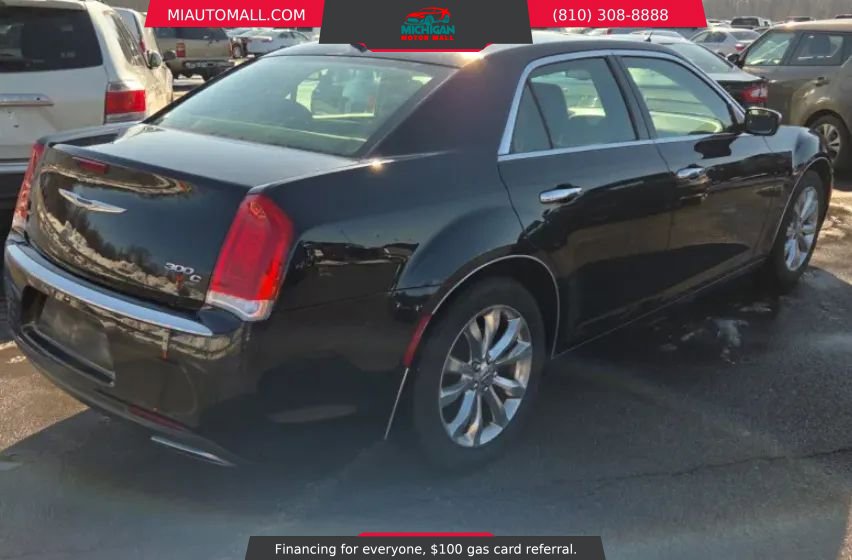 Used 2016 Chrysler 300 C image 4