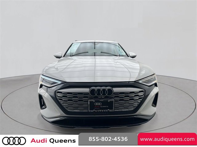 Used 2024 Audi Q8 e-tron Premium Plus image 6