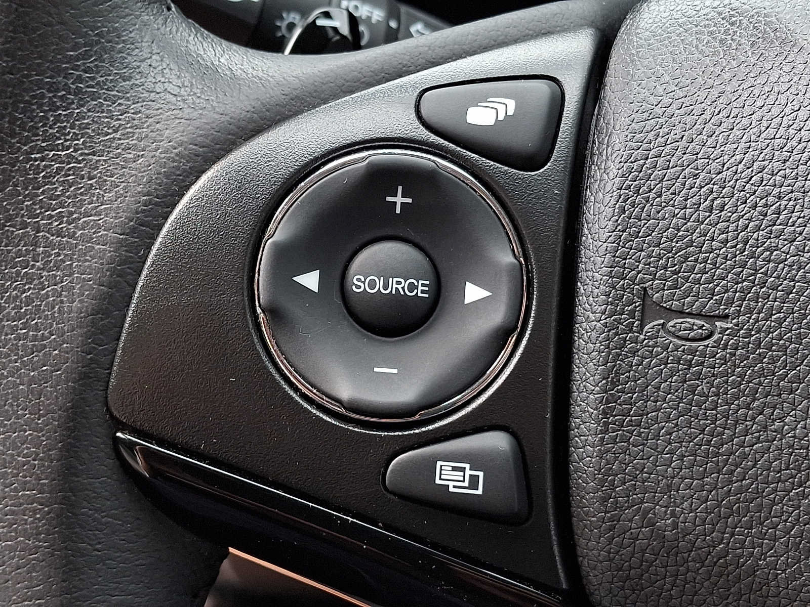 Used 2019 Honda HR-V Touring image 18