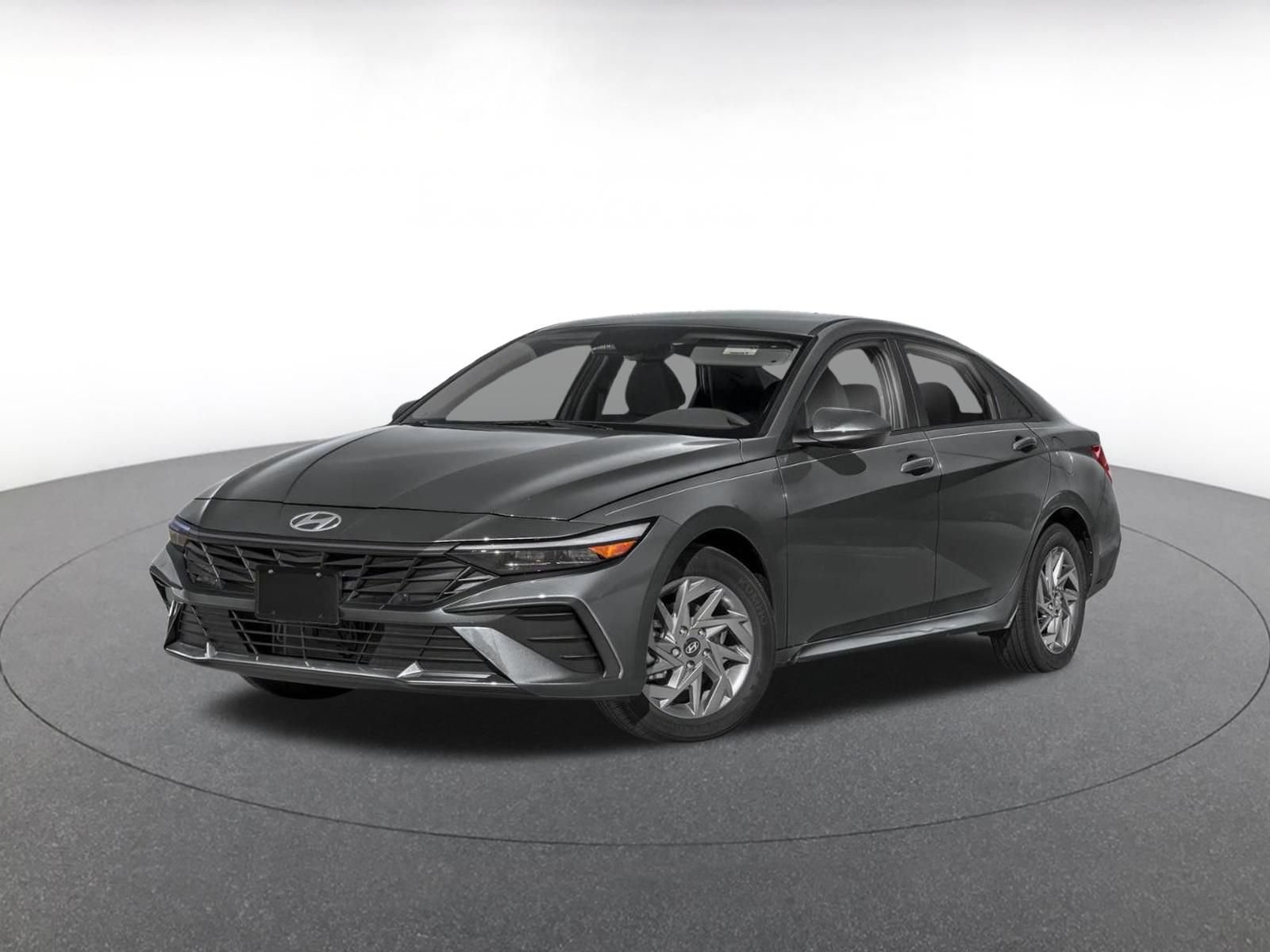 Used 2026 Hyundai Elantra Hybrid FWD image 2