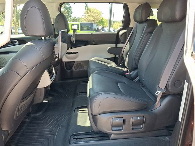 Used 2024 Kia Carnival SX Prestige FWD image 12